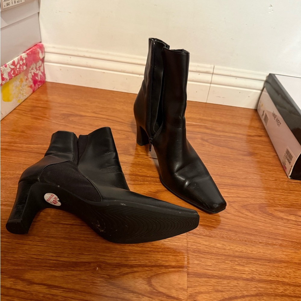 Liz Claiborne Black Heeled Boots